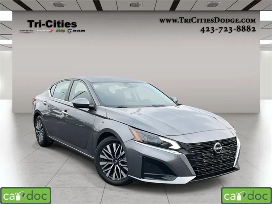 2023 Nissan Altima 2.5 SV photo 1