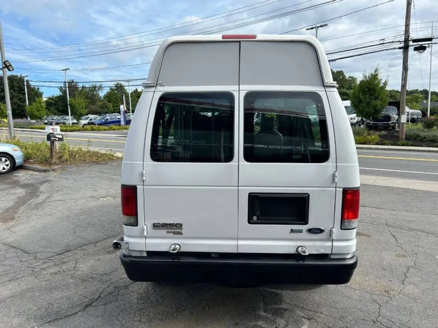 2014 Ford E-250 photo 1