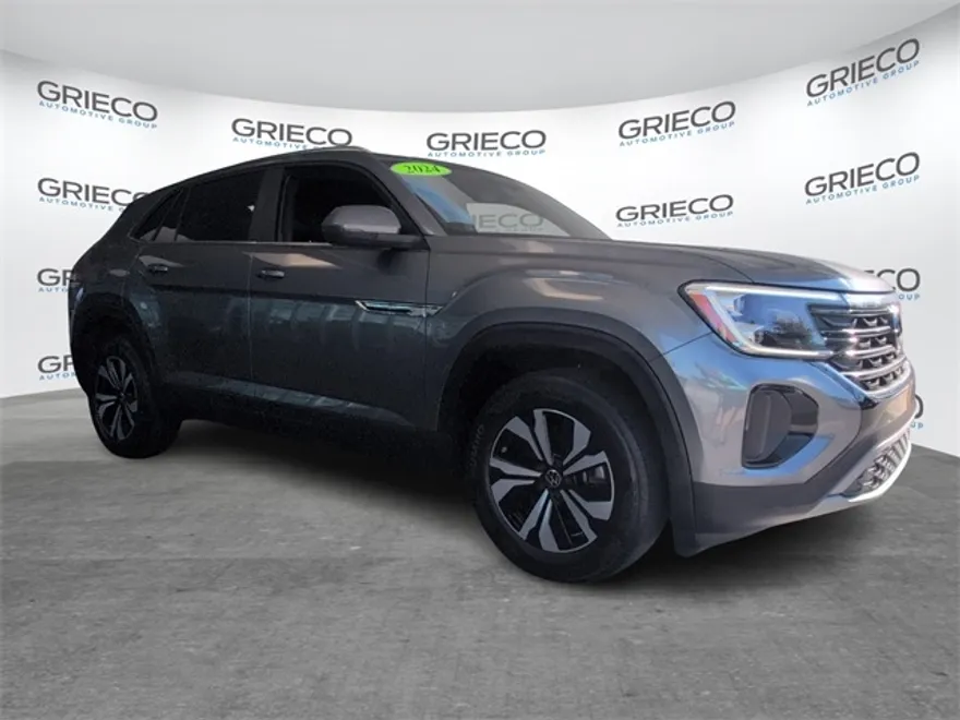 2024 Volkswagen Atlas Cross Sport SE photo 1