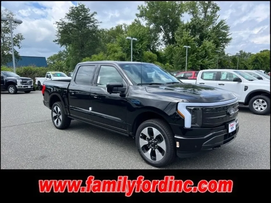2025 Ford F-150 Lightning Platinum photo 1
