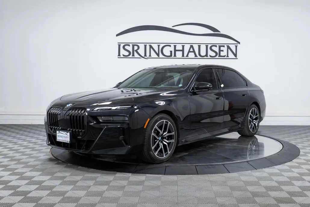 2023 Bmw 740i photo 1