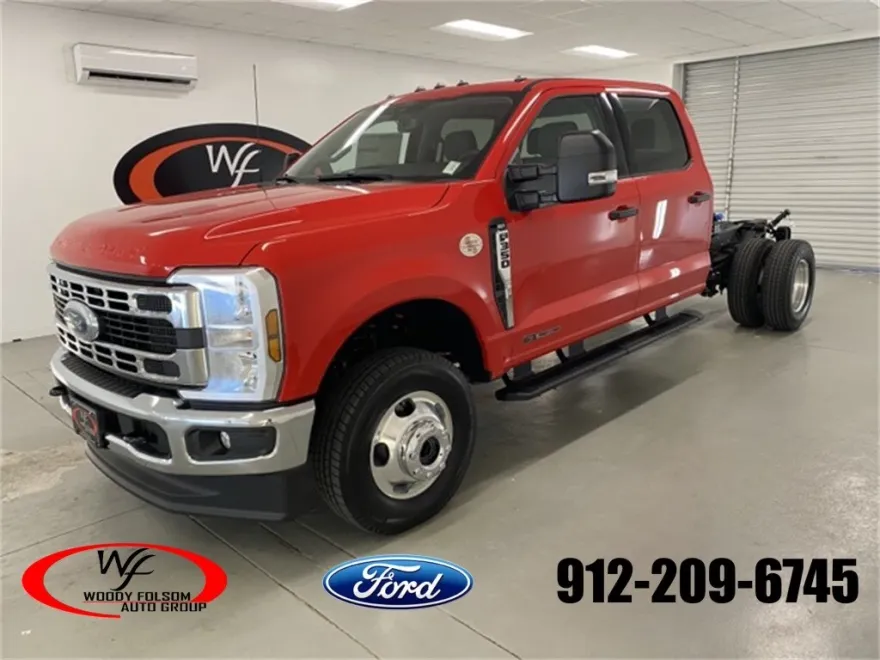 2025 Ford F-350 photo 1