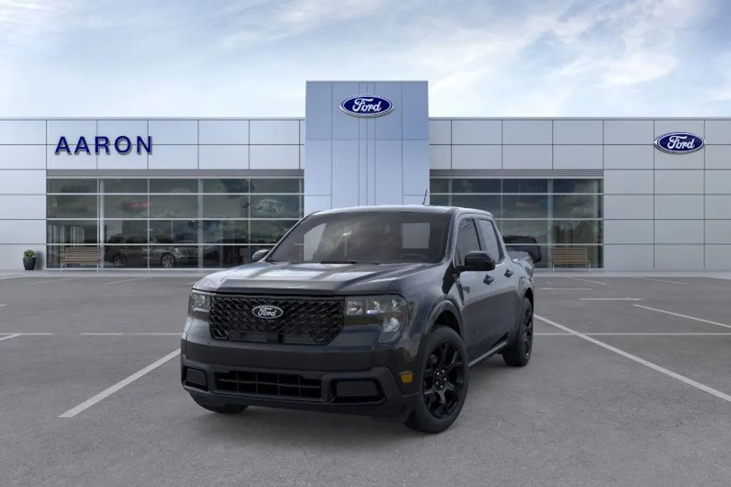 2025 Ford Maverick XLT photo 1