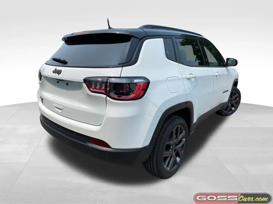2025 Jeep Compass Limited photo 1