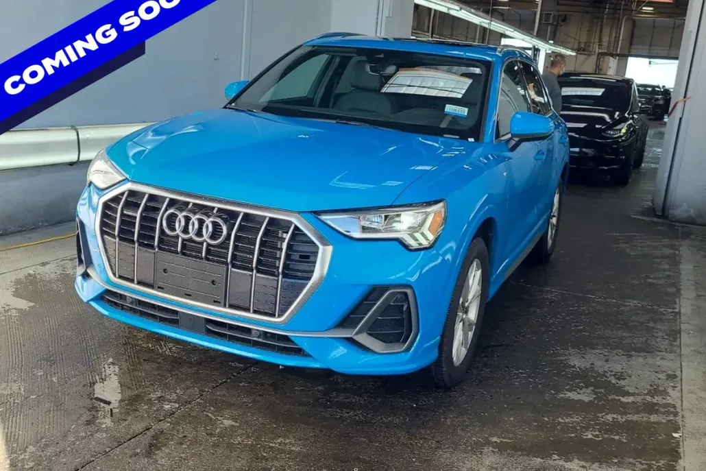 2023 Audi Q3 S line Premium photo 1