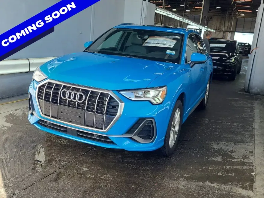 2023 Audi Q3 S line Premium photo 1