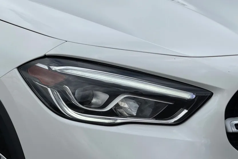 2023 Mercedes Benz GLA 250 photo 1