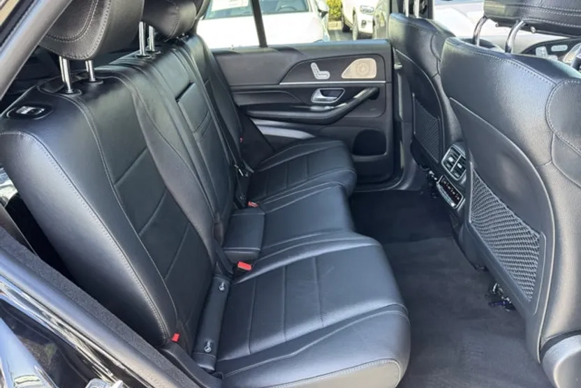 2026 Mercedes Benz GLE 450 4MATIC photo 1
