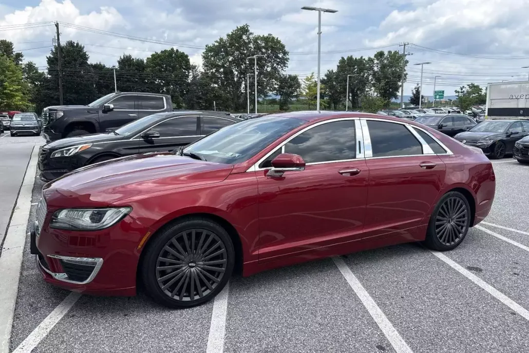 2018 Lincoln MKZ Reserve photo 1