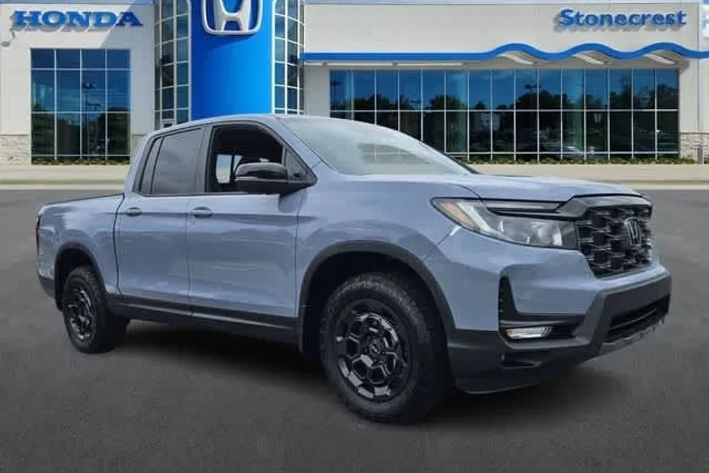 2025 Honda Ridgeline TrailSport photo 1