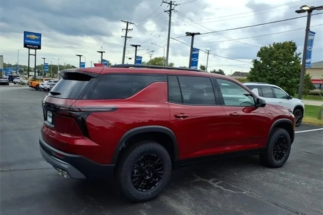 2026 Chevrolet Traverse Z71 photo 1