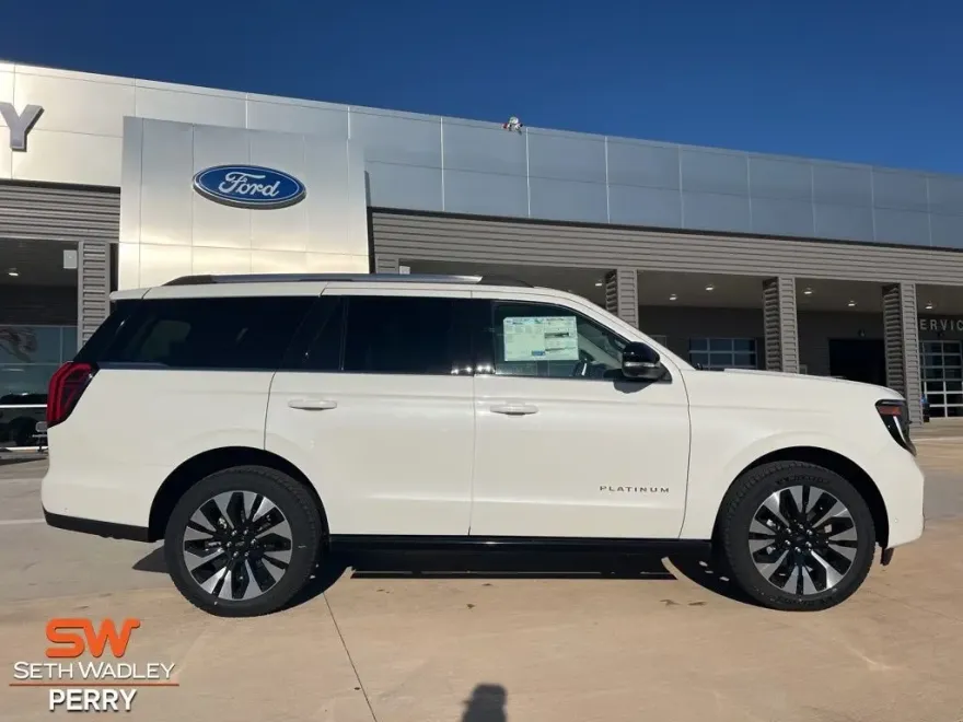 2025 Ford Expedition Platinum photo 1