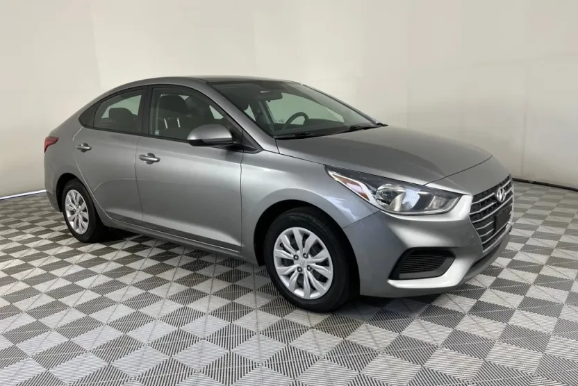 2021 Hyundai Accent SE photo 1