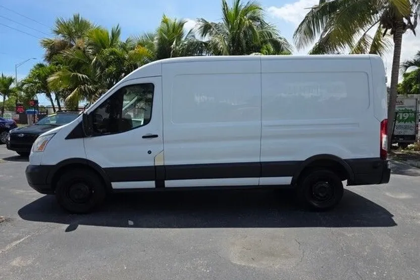 2015 Ford Transit Cargo photo 1