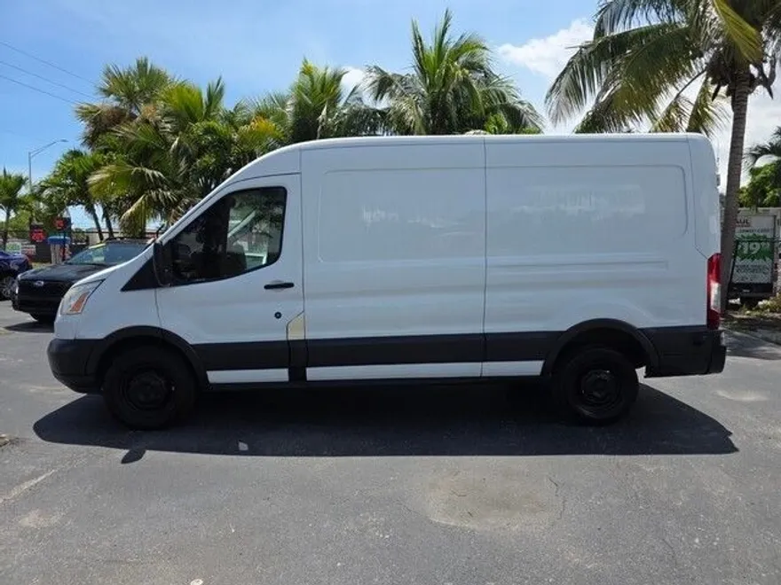 2015 Ford Transit Cargo photo 1