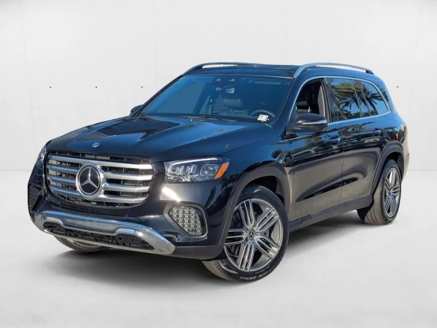2025 Mercedes Benz GLS 450 4MATIC photo 1