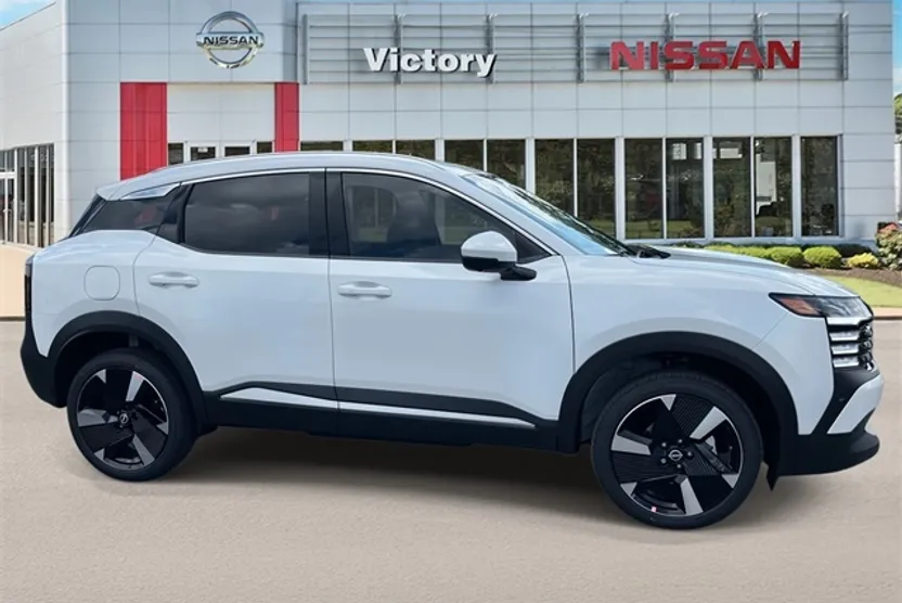 2025 Nissan Kicks SR photo 1