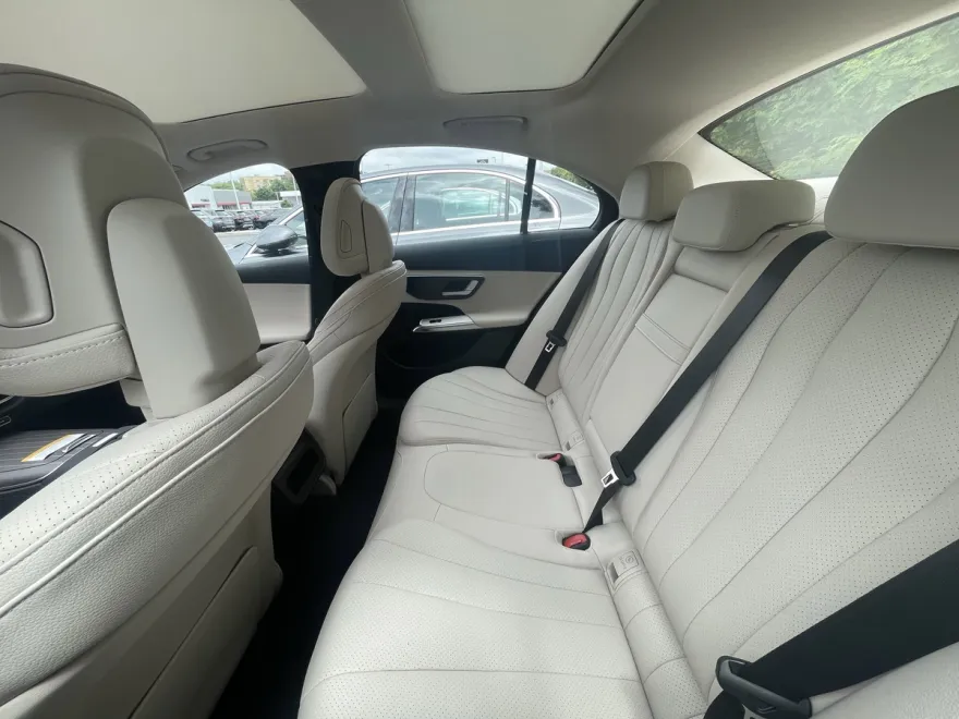 2025 Mercedes Benz E 350 photo 1