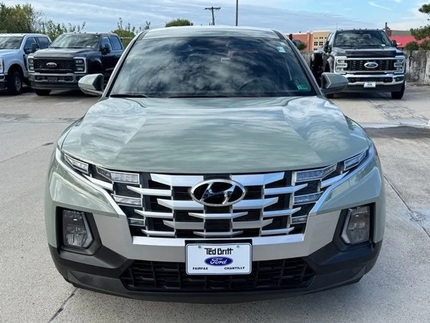 2024 Hyundai Santa Cruz SE photo 1