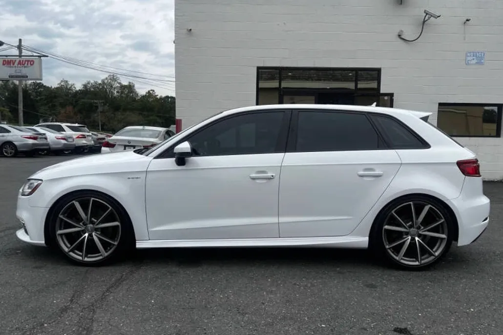 2017 Audi A3 E-tron Premium photo 1