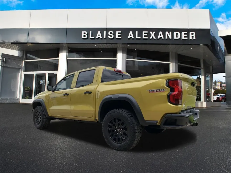 2023 Chevrolet Colorado Trail Boss photo 1