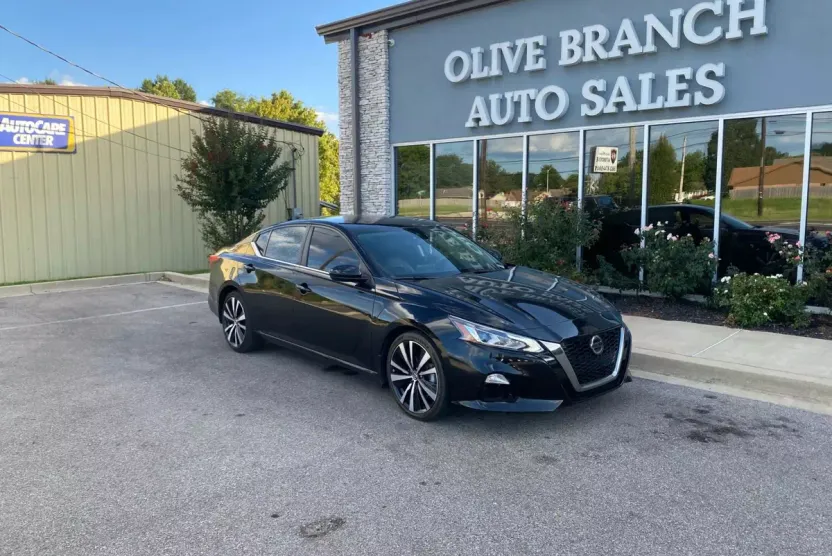 2021 Nissan Altima 2.5 SR photo 1