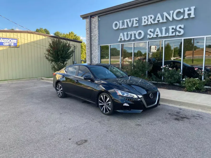 2021 Nissan Altima 2.5 SR photo 1