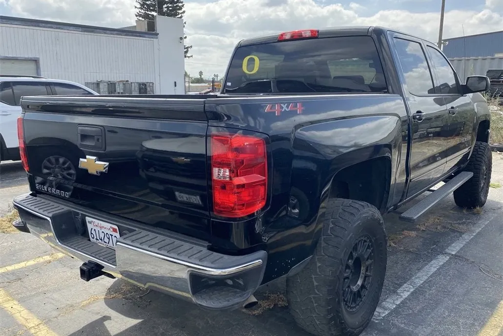 2018 Chevrolet Silverado 1500 LT photo 1