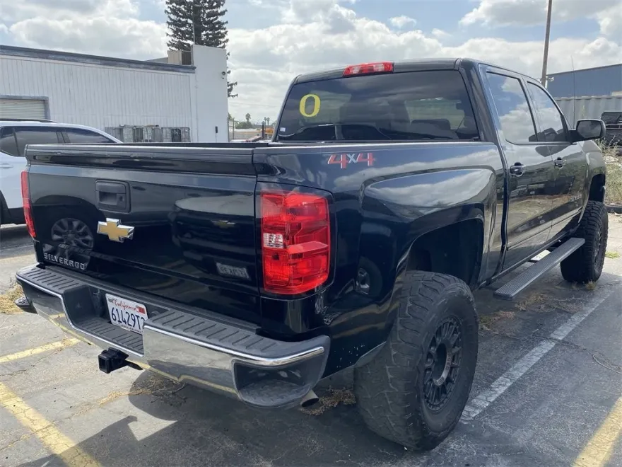 2018 Chevrolet Silverado 1500 LT photo 1