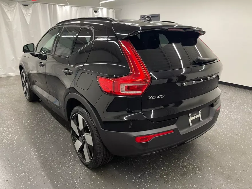 2024 Volvo XC40 Recharge Ultimate photo 1
