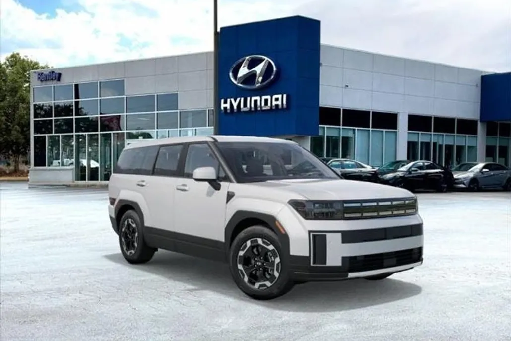 2025 Hyundai Santa Fe SE photo 1