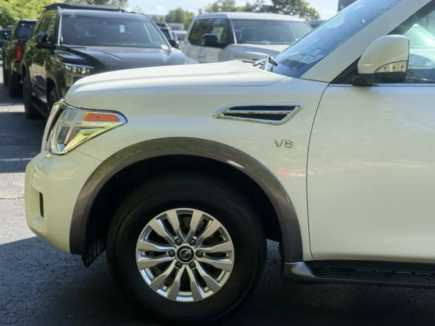 2020 Nissan Armada SV photo 1