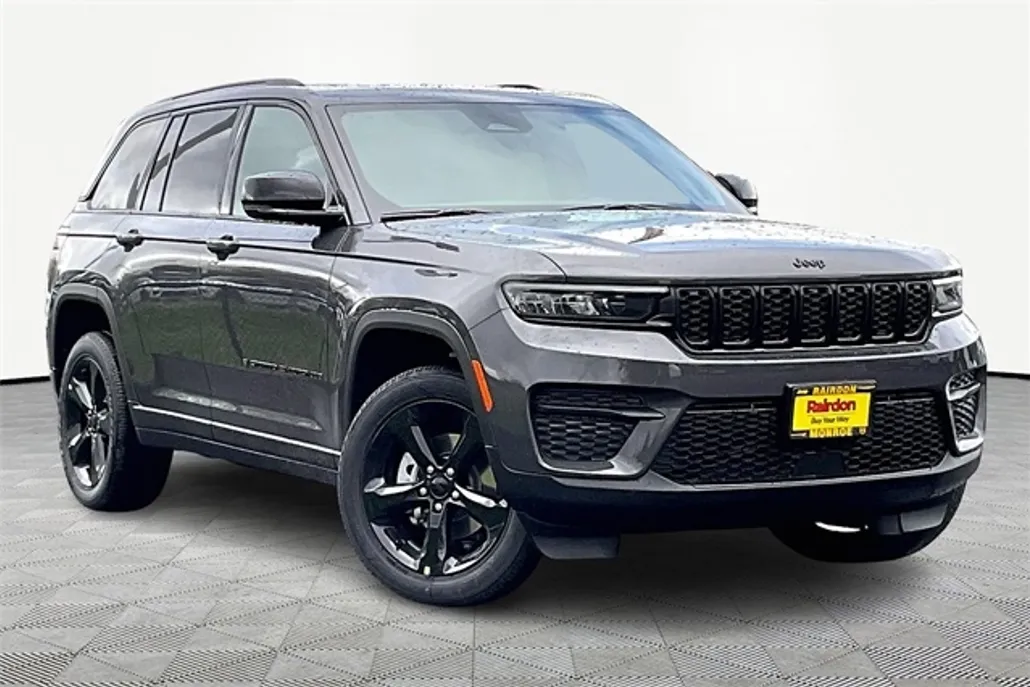2025 Jeep Grand Cherokee Altitude photo 1
