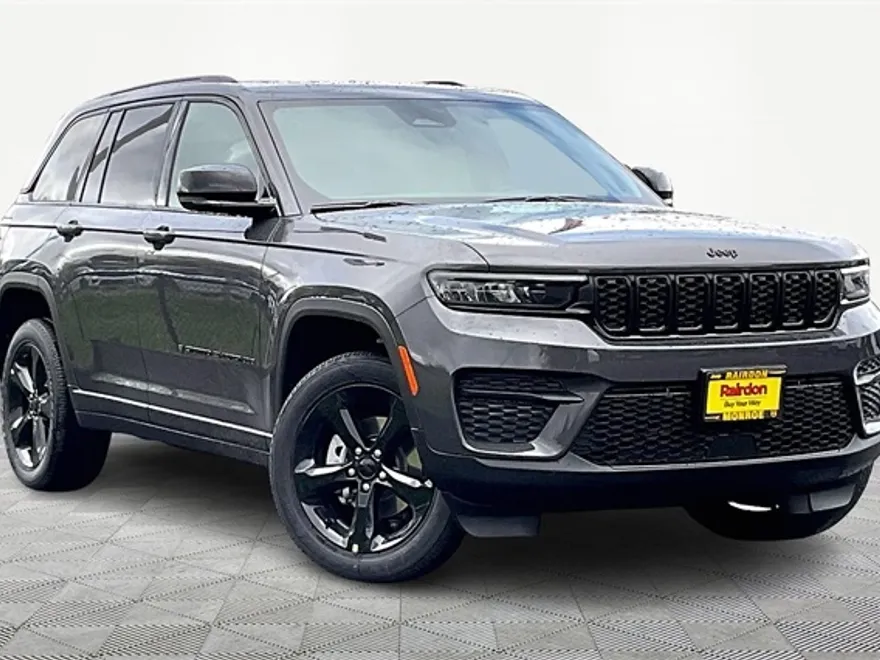 2025 Jeep Grand Cherokee Altitude photo 1