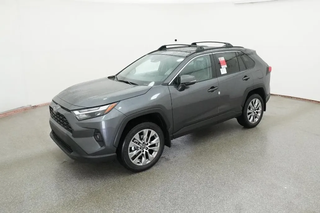 2025 Toyota RAV4 XLE Premium photo 1