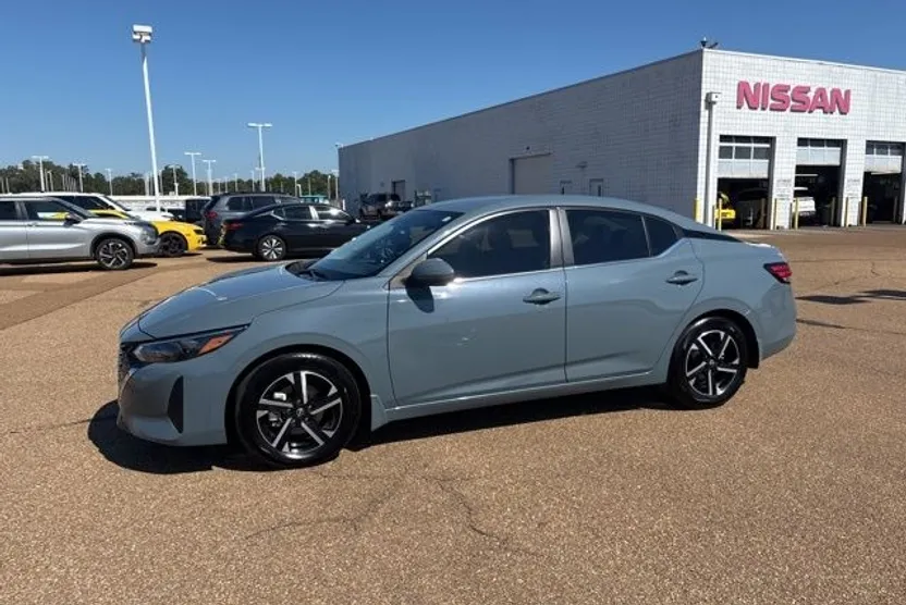 2025 Nissan Sentra SV photo 1