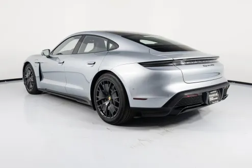 2022 Porsche Taycan GTS photo 3