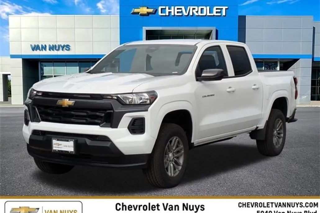 2025 Chevrolet Colorado Work Truck LT photo 1