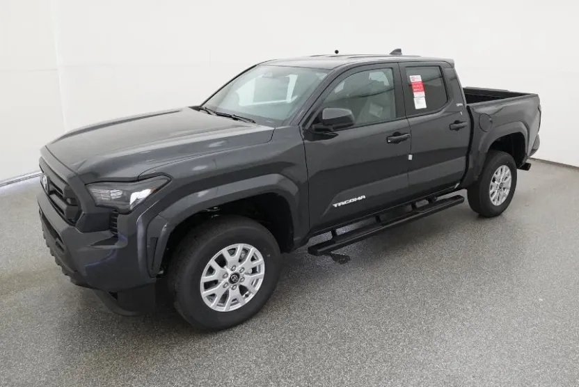 2025 Toyota Tacoma Double Cab SR5 photo 1