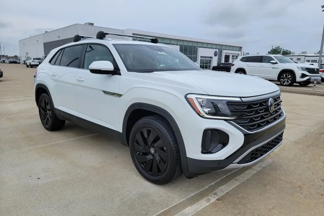 2025 Volkswagen Atlas Cross Sport SE Technology photo 1