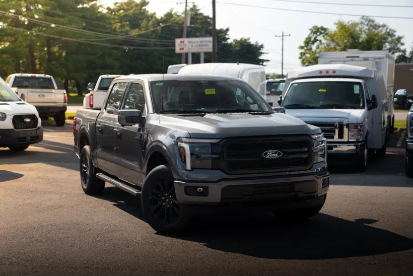 2025 Ford F-150 Lariat photo 1