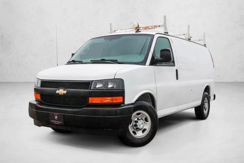 2018 Chevrolet Express 2500 Work Cargo Van photo 1