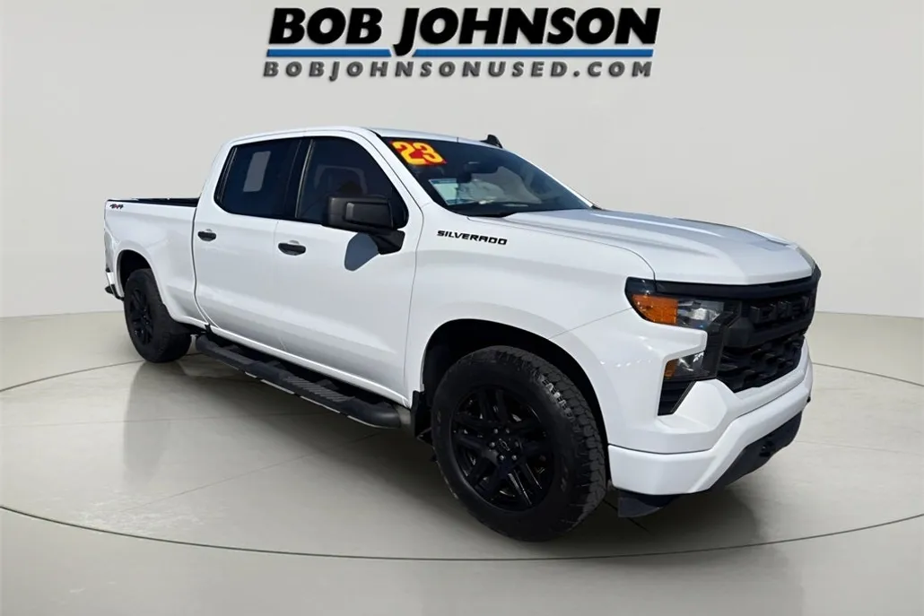 2023 Chevrolet Silverado 1500 Custom photo 1