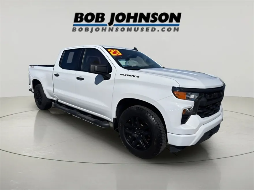 2023 Chevrolet Silverado 1500 Custom photo 1