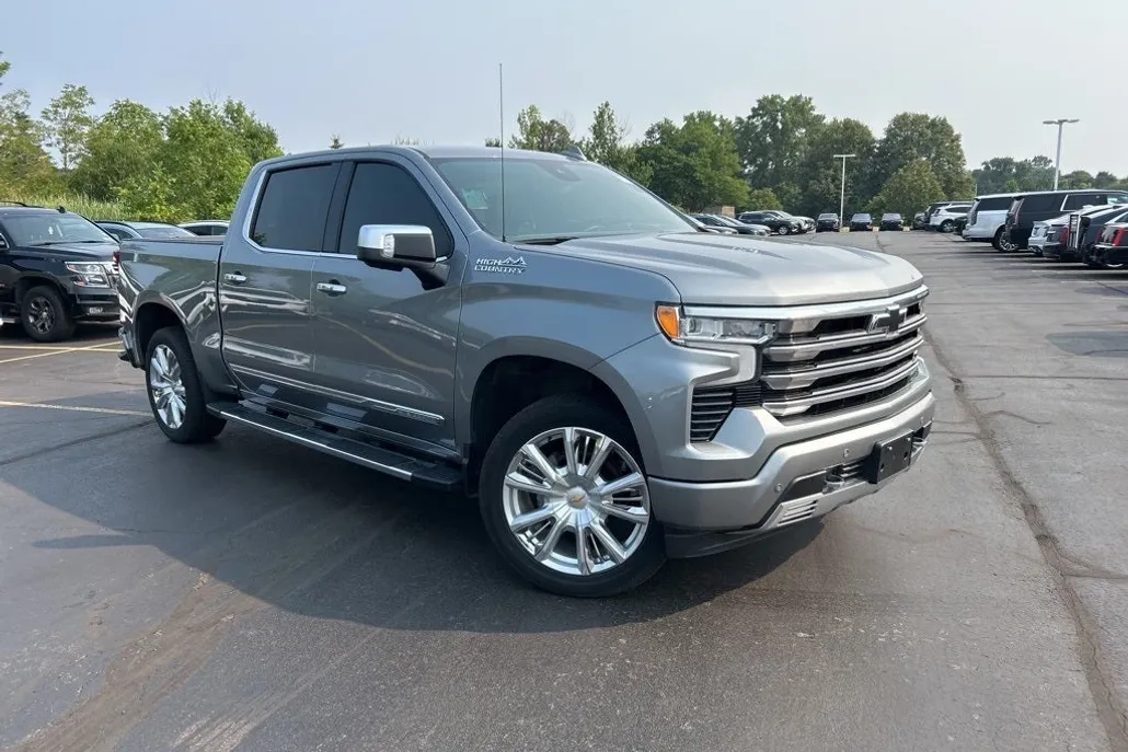 2023 Chevrolet Silverado 1500 High Country photo 1