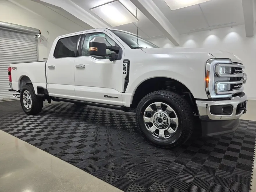 2025 Ford F-250 photo 1