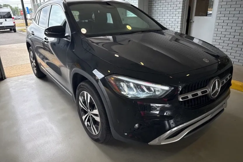 2025 Mercedes Benz GLA 250 photo 1