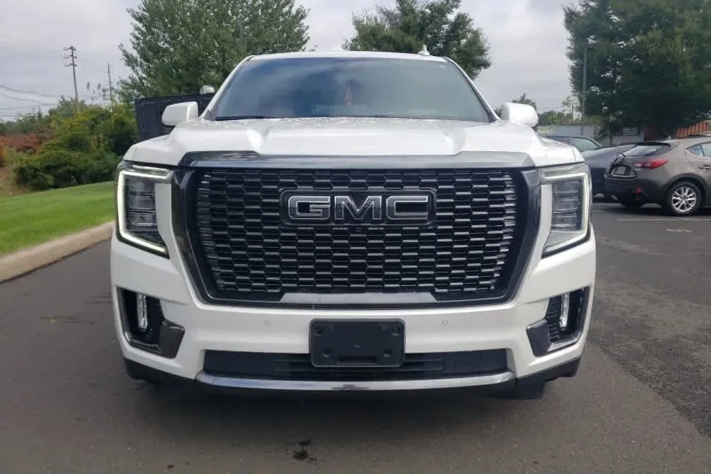 2023 Gmc Yukon Denali Ultimate photo 1
