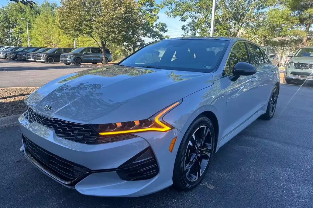 2021 Kia K5 GT-Line photo 1