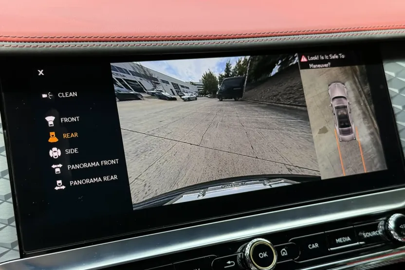 2024 Bentley Flying Spur Azure photo 1